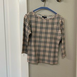 Burberry t-shirt